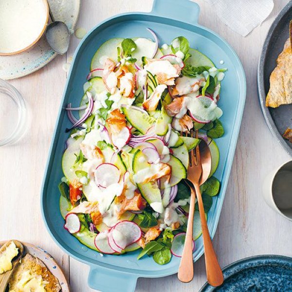 Salade Van Gerookte Zalm Geroosterde Knoflook En Appel Recept Okoko Recepten