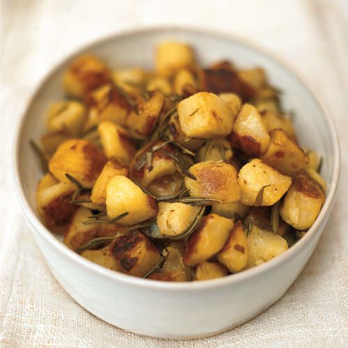 Charlotte Bronte gebrek Voorzichtig Jamie Oliver: aardappelen met rozemarijn uit de oven - recept - okoko  recepten