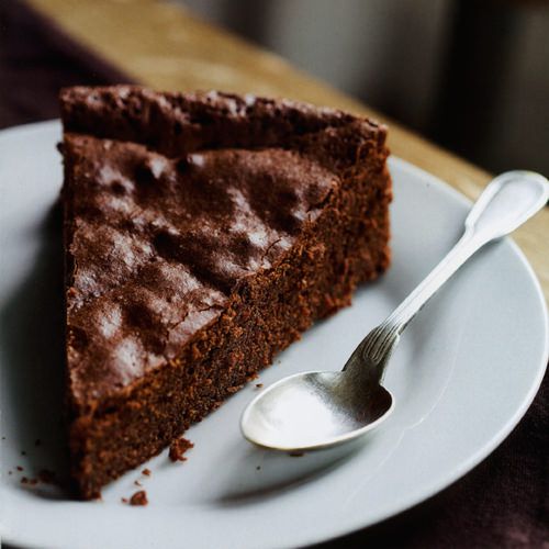 Dubbele chocoladecake met chocoladeglazuur | Betty's Kitchen Recepten