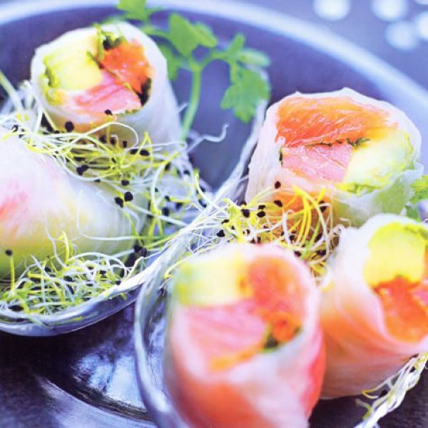 Gerookte Zalm Rolletjes Met Avocado En Grapefruit - Recept - Okoko Recepten