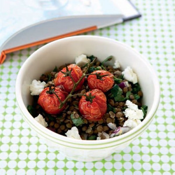 Linzensalade Met Geroosterde Tomaatjes En Feta Recept Okoko Recepten