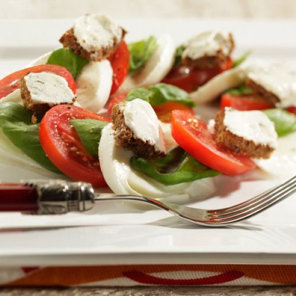 Tomatensalade Met Boursin Croutons - Recept - Okoko Recepten