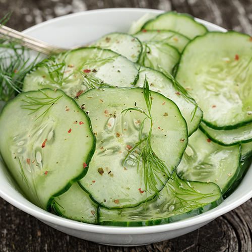 Aan het leren Tegenhanger schouder Komkommersalade met dilleroom - recept - okoko recepten